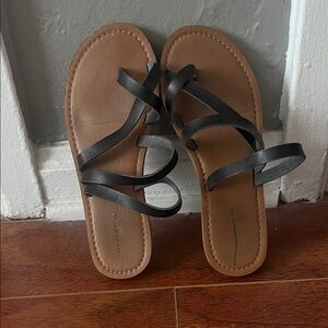 American Eagle Outfitters Black and Tan Sandals
